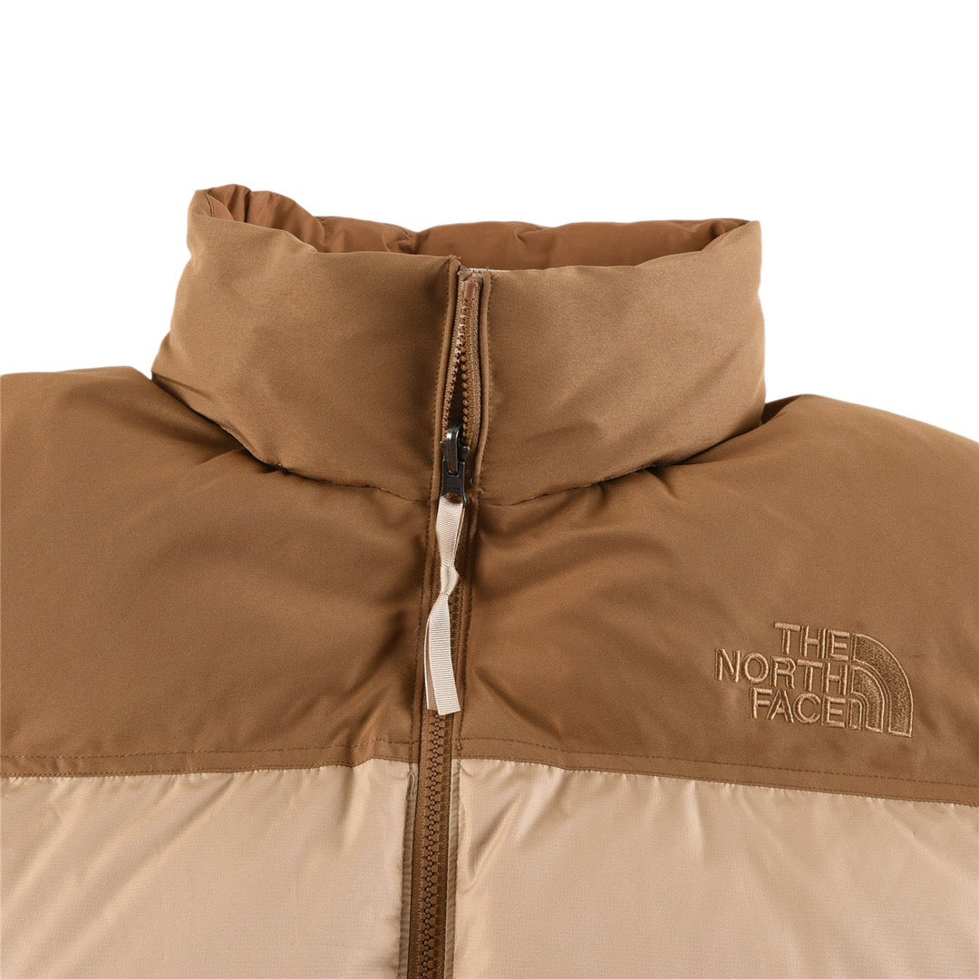 The North Face Retro Nuptse Jacket in Wheat Өвлийн сөдөн куртикнууд бэлэн ирлээ